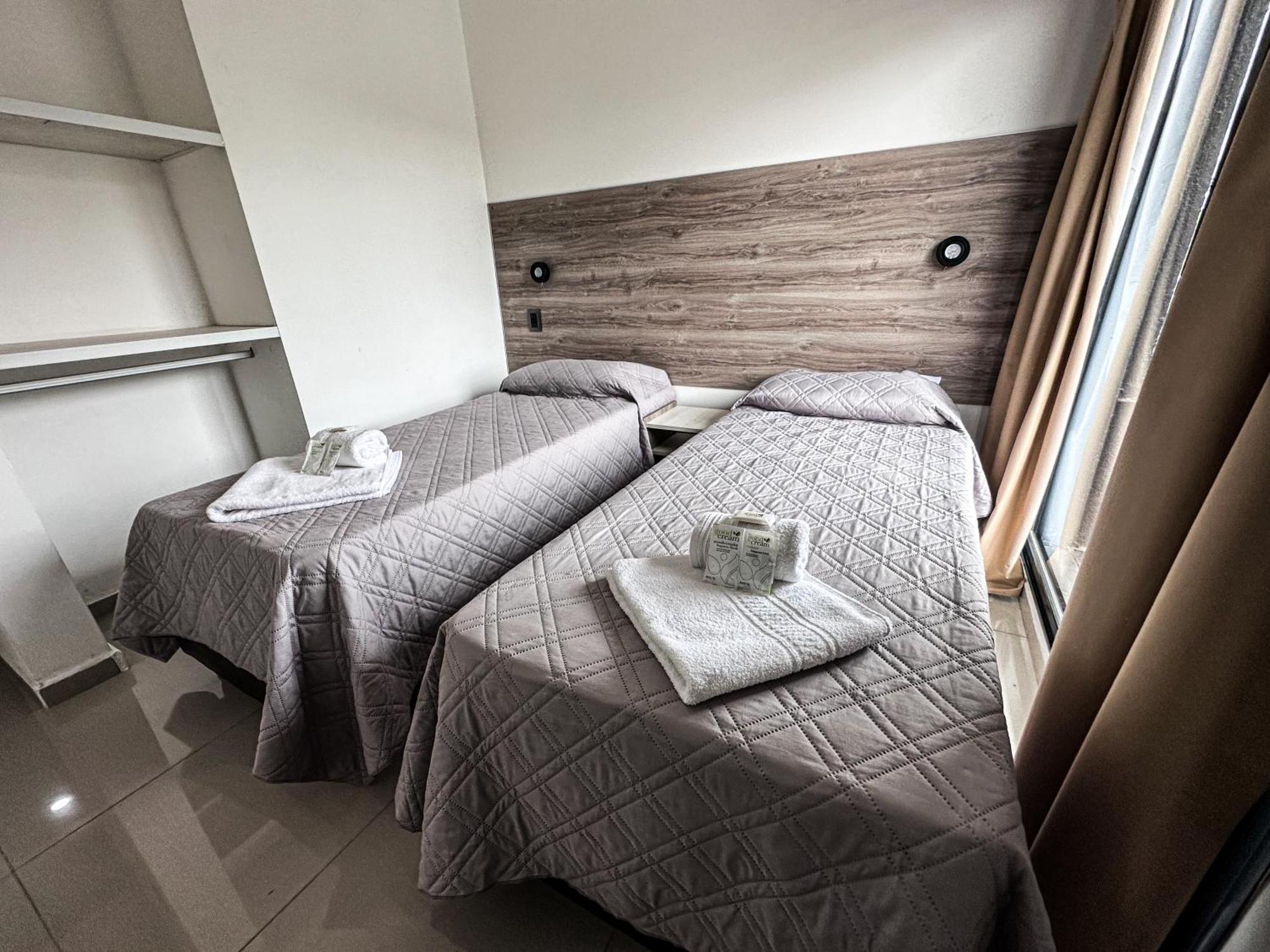 Golden Ross Hotel Villa Carlos Paz Ngoại thất bức ảnh
